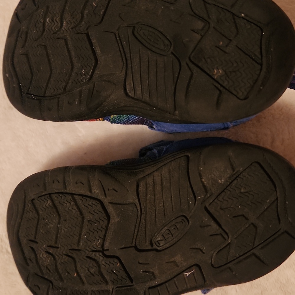 Keen Toddler Blue and Rainbow Sandals Size 7 - Picture 3 of 10